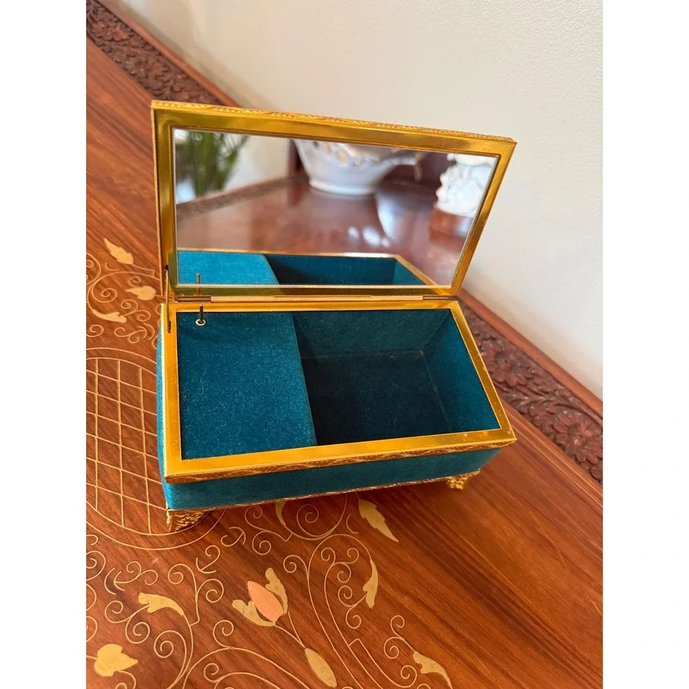 Vintage Japan Velvet Jewelry Box - Music Box with Gold‎ Ormolu & Rose Lid